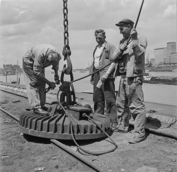 ehemaliger Zollhafen 1950er Jahre 01