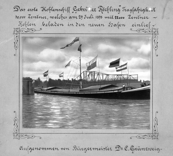 Kohleschiff Gebr. Roechling_1. Schiff, das in den neuen Luitpoldhafen einlief_29.07.1895